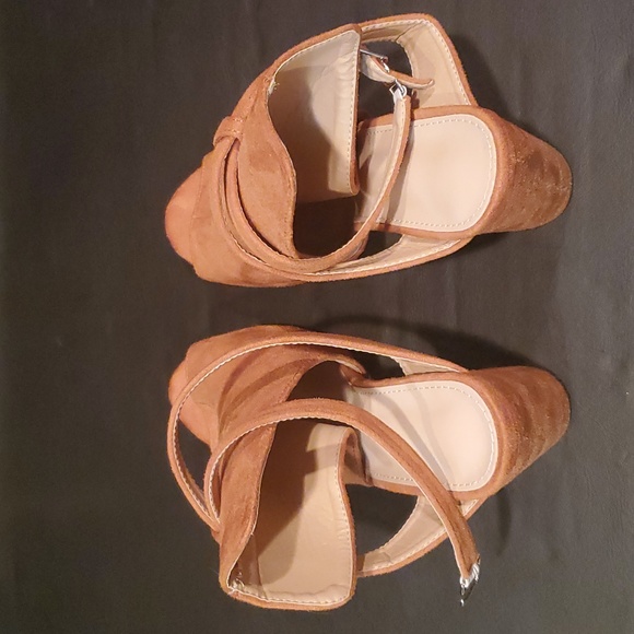 NWOT - Opened Toe Heels - Picture 7 of 8